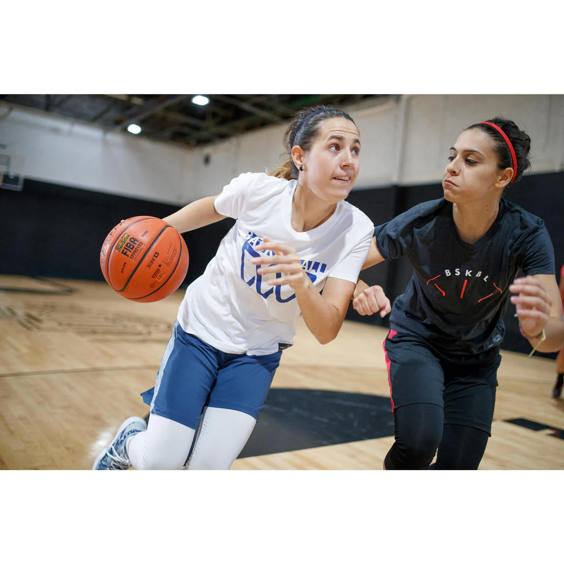 Ballon de basket BT900 de taille 6, homologué FIBA pour fille, garçon et femme - Image 9