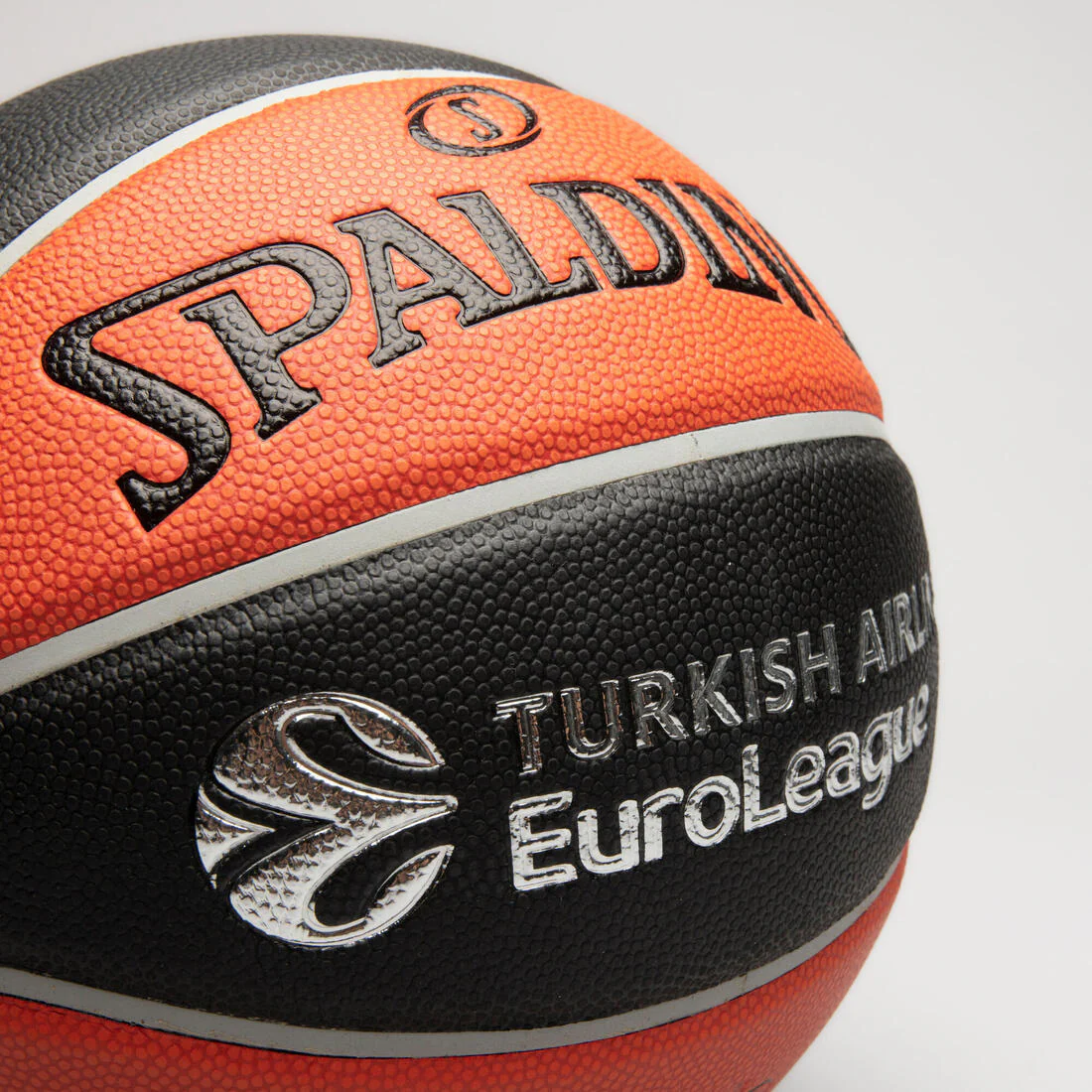 Ballon de basketball taille 7 - Spalding TF1000 Euroleague orange noir - Image 4