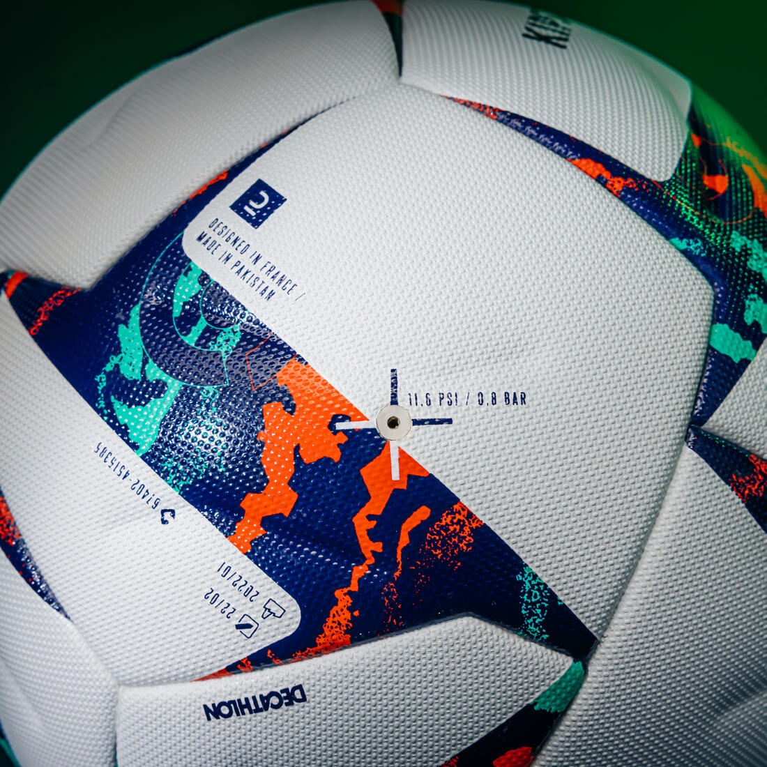 BALLON DE FOOTBALL LIGUE 2 BKT OFFICIEL MATCH BALL 2022 AVEC BOÎTE - Image 17