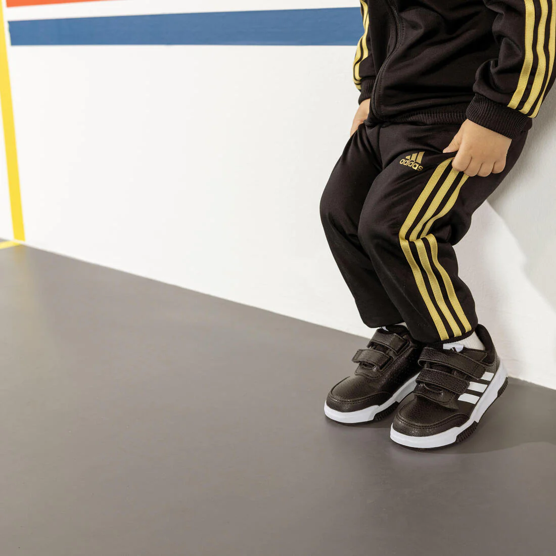 Baskets à scratch bébé - ADIDAS TENSAUR noir/blanc - Image 11