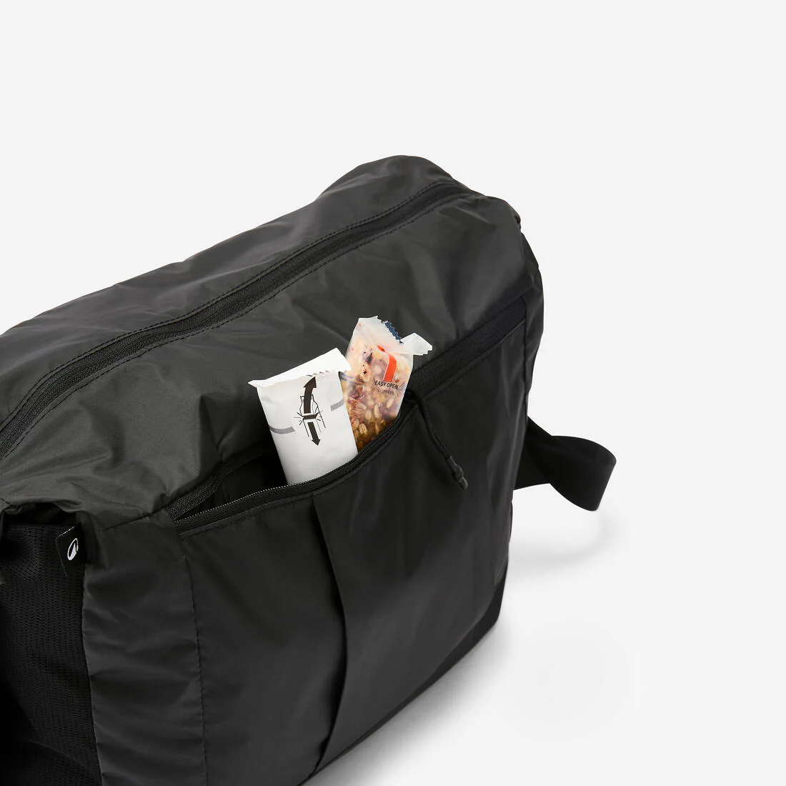 Besace compacte de trek voyage TRAVEL 15L noire - Image 7