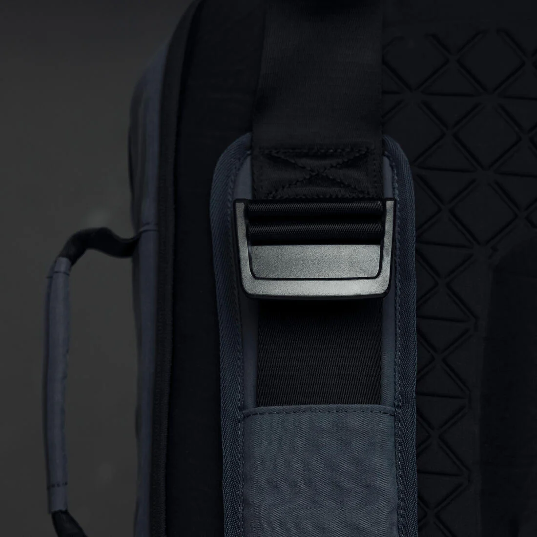 BESACE SAC A DOS - MARCHE URBAINE ACTIV MBLTY - BACKENGER 20L TEXTILE NAVY - Image 5