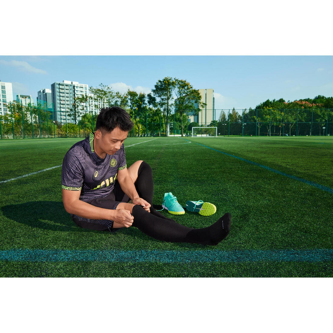 CHAUSSETTES DE FOOTBALL ADULTE MONTANTES ET ADHERENTES VIRALTO II NOIRE - Image 5