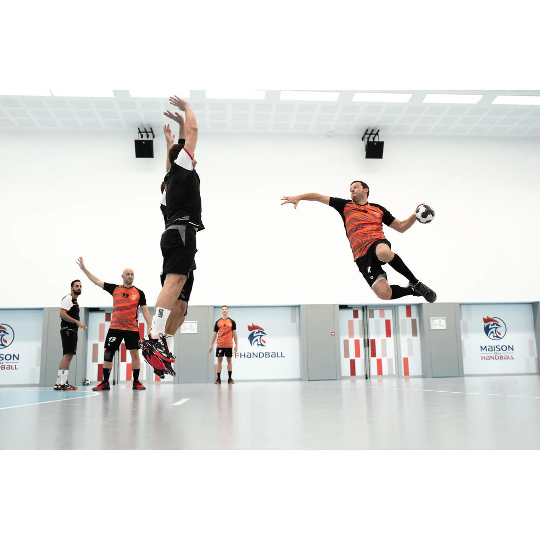 Chaussettes de handball compressives hautes adulte H900 noir/blanc - Image 7