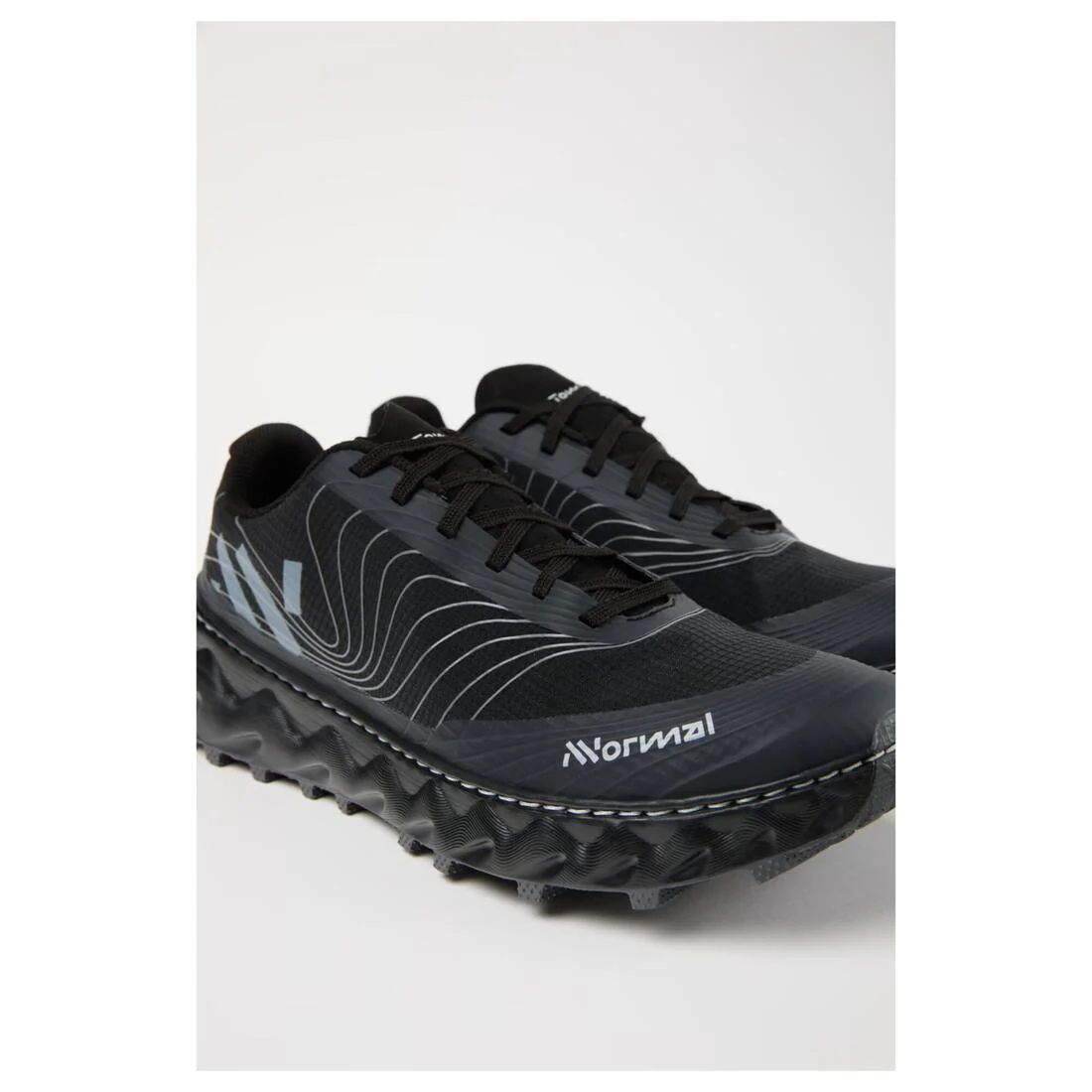 Chaussures de trail de la marque NNORMAL - Image 3