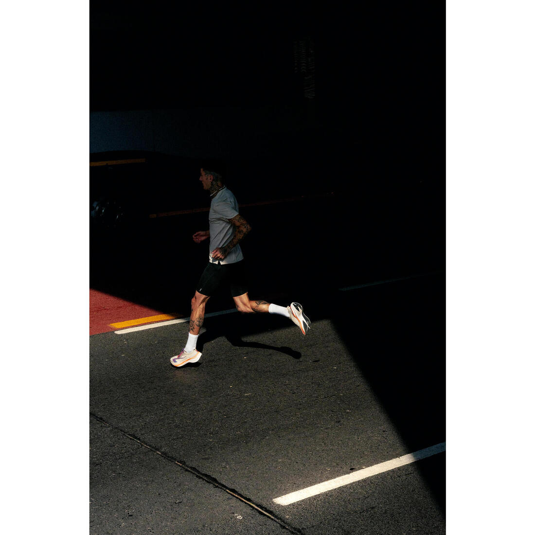 CUISSARD RUNNING HOMME KIPRUN NOIR - Image 10