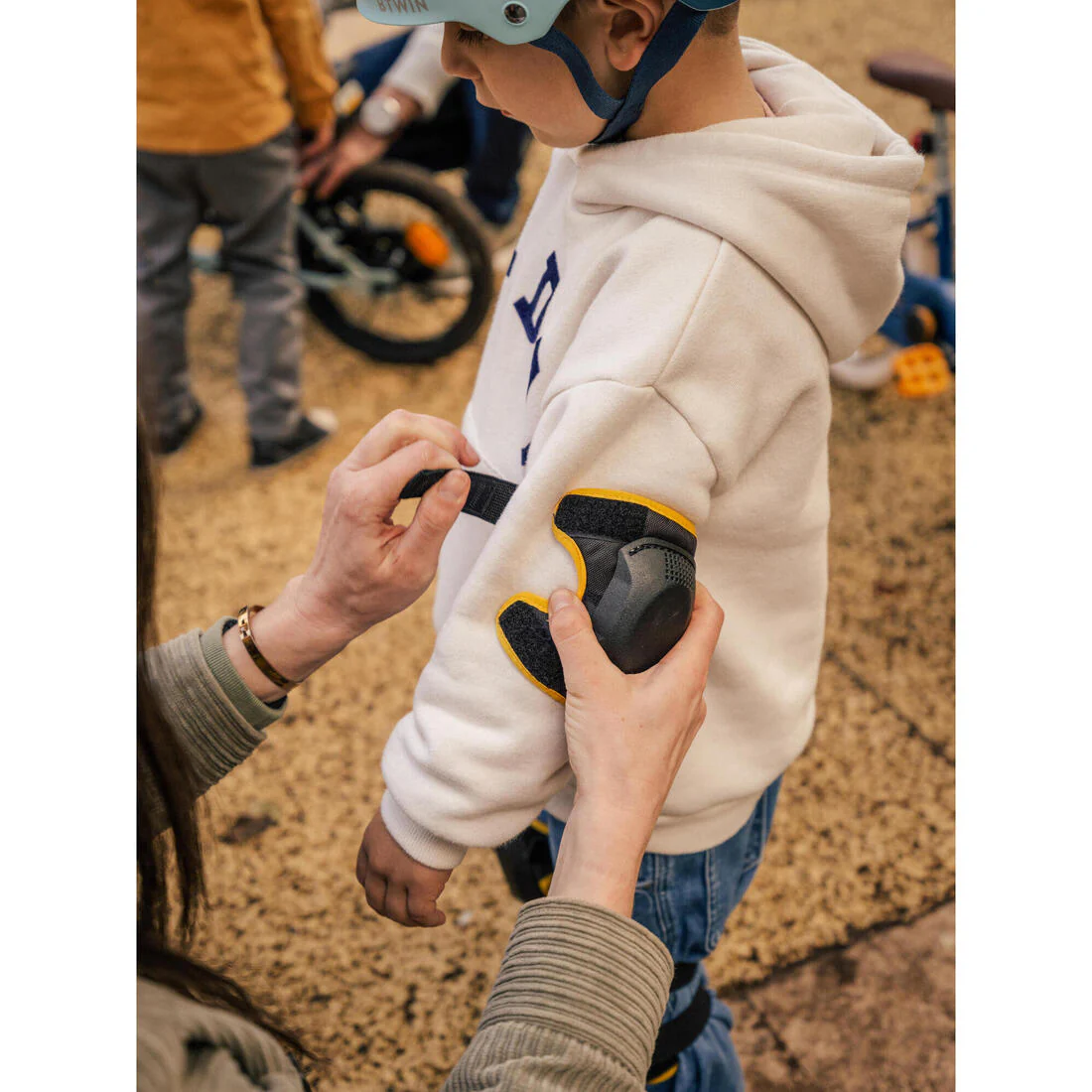 KIT DE PROTECTION VÉLO COUDES ET GENOUX 3 à 6 ANS TAILLE UNIQUE - Image 15