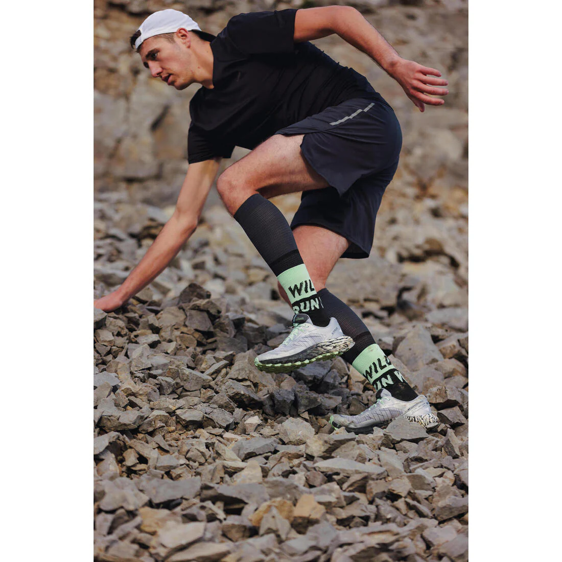 Manchon de compression running KIPRUN 500 noirs - Image 7