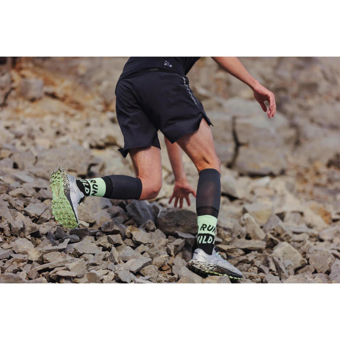 Manchon de compression running KIPRUN 500 noirs - Image 8