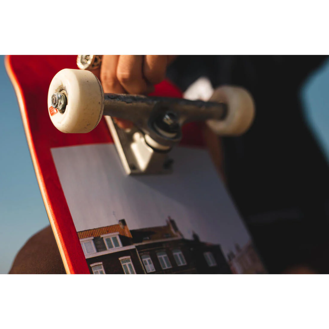 PLANCHE DE SKATE EN ERABLE DK120 GREETINGS TAILLE 8.5" COULEUR ROUGE. - Image 20