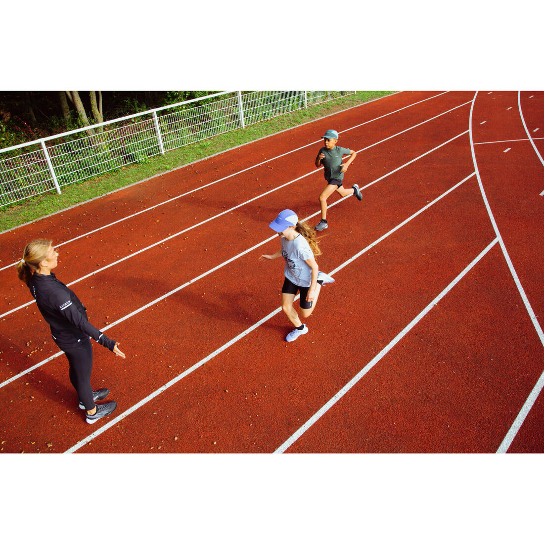 Short de Running respirant Enfant - KIPRUN dry+ 900 noir et gris - Image 13