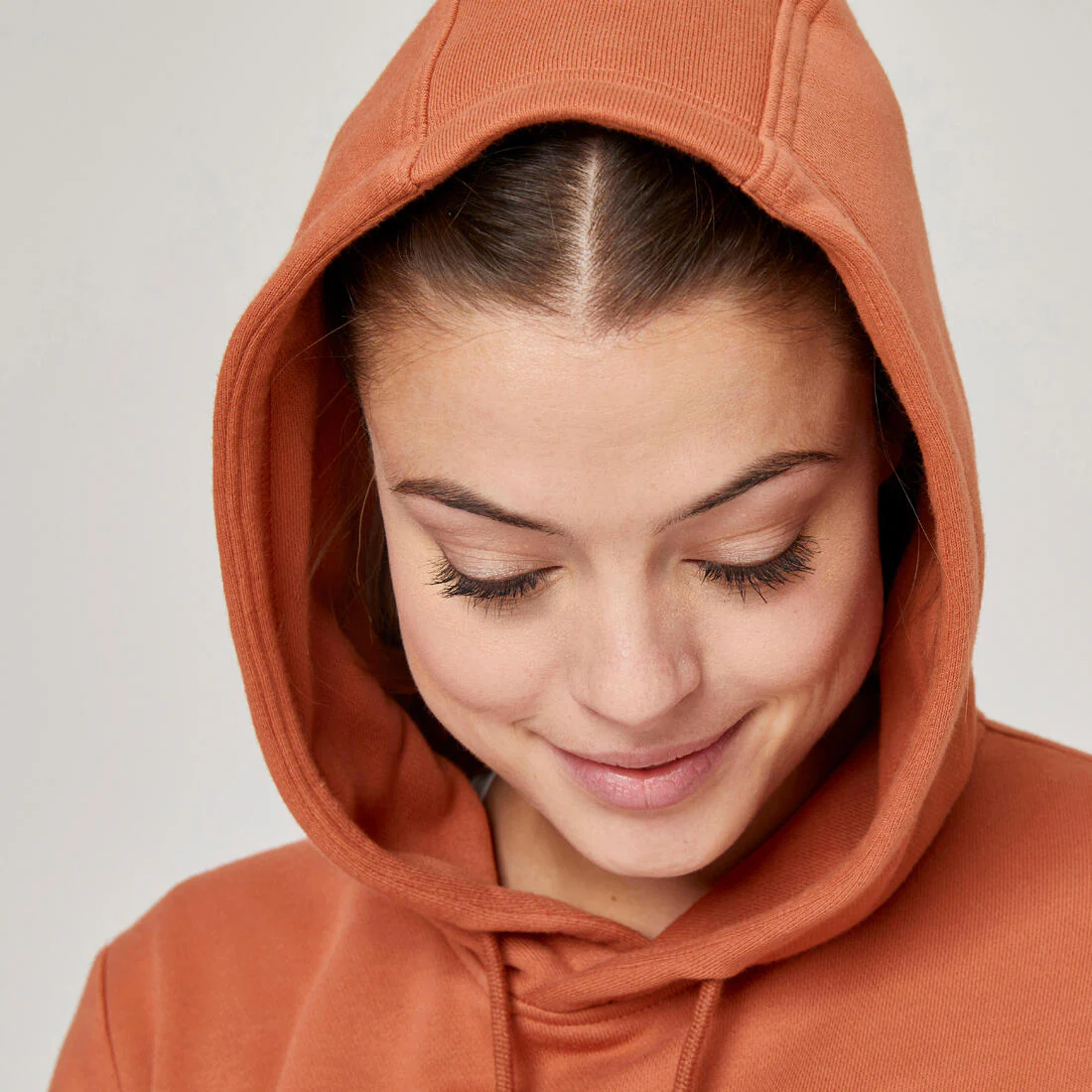 Sweat à capuche en coton fitness femme - Image 15