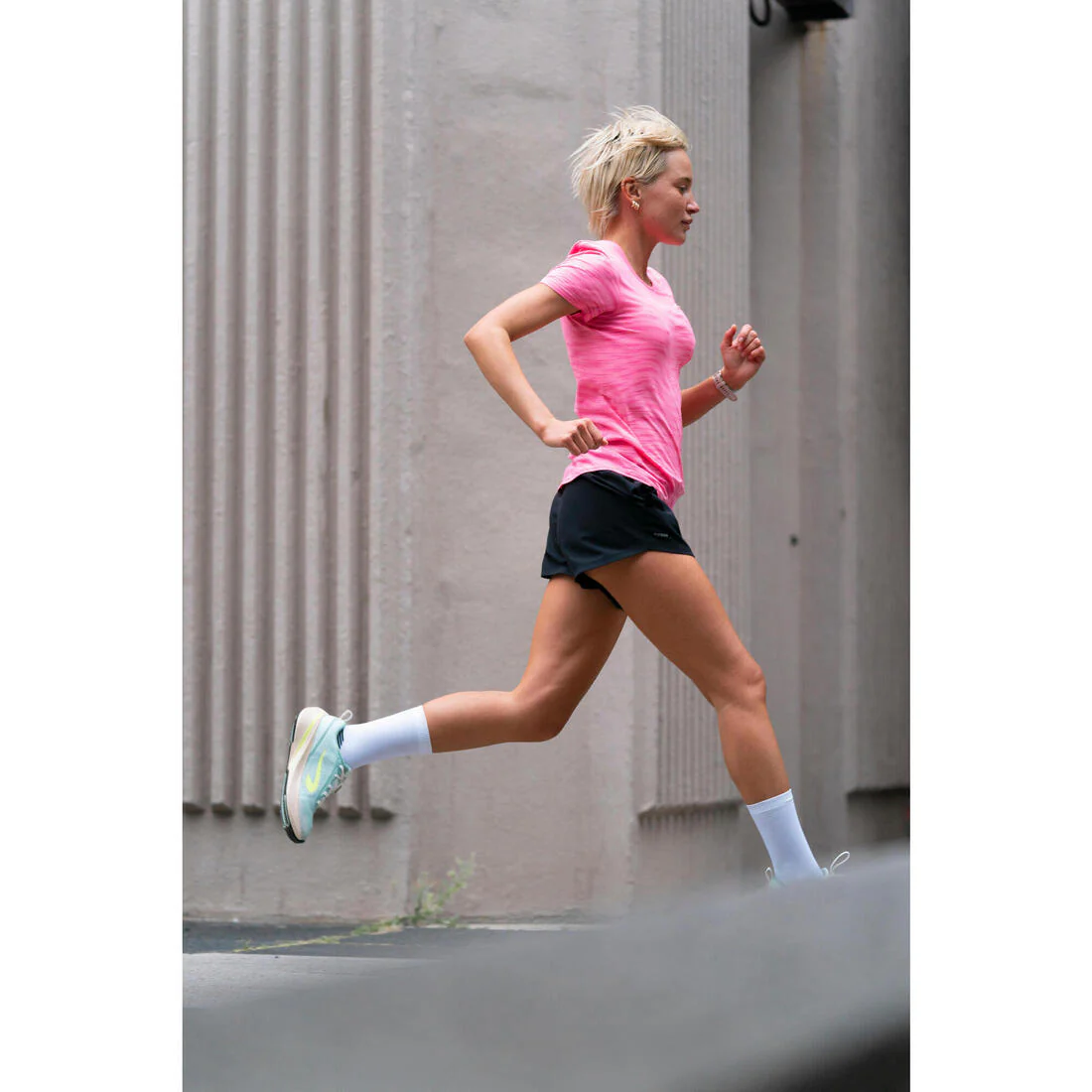 T-shirt running & trail sans couture femme - kiprun run 500 confort - Image 10