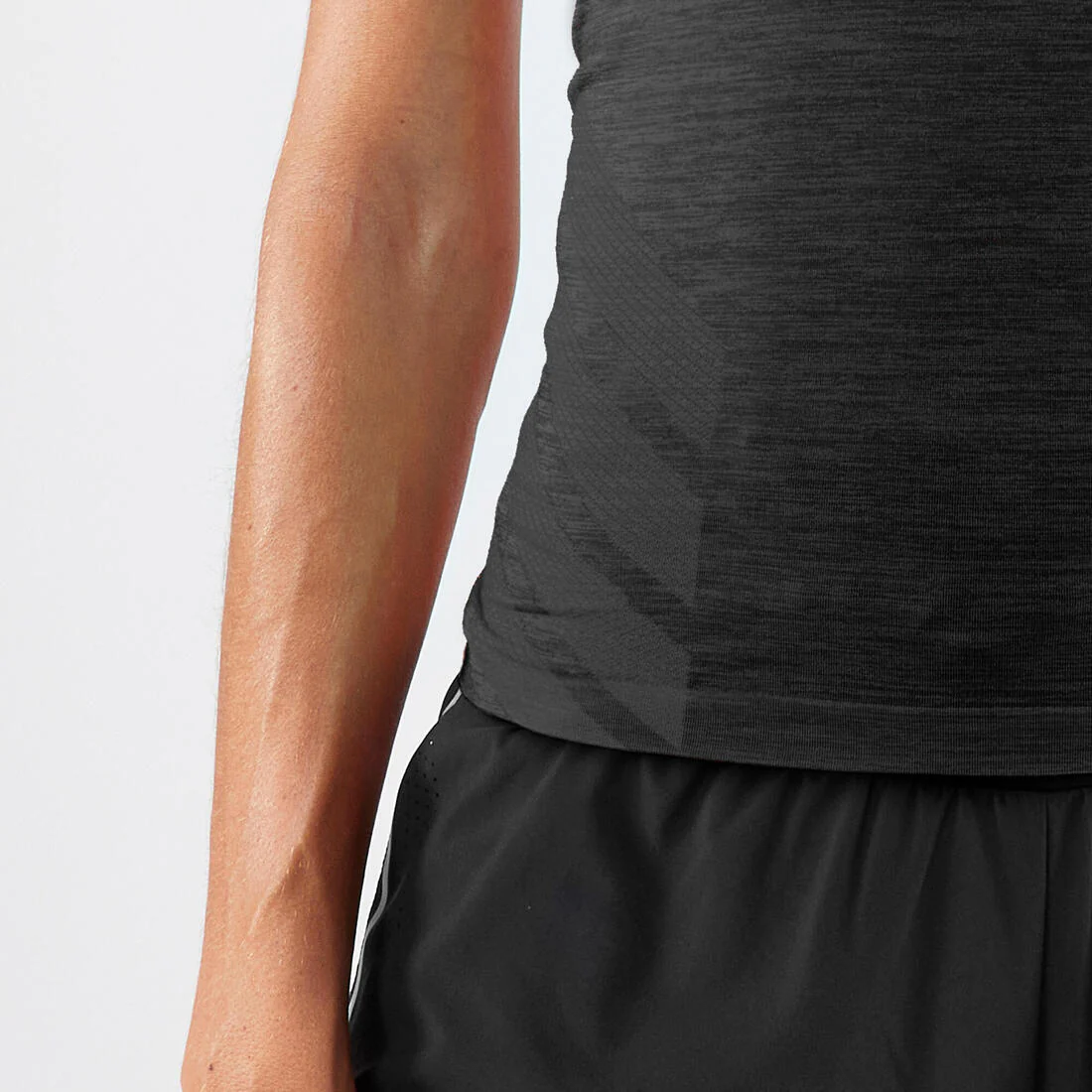 T-shirt running & trail sans couture femme - kiprun run 500 confort slim - Image 21