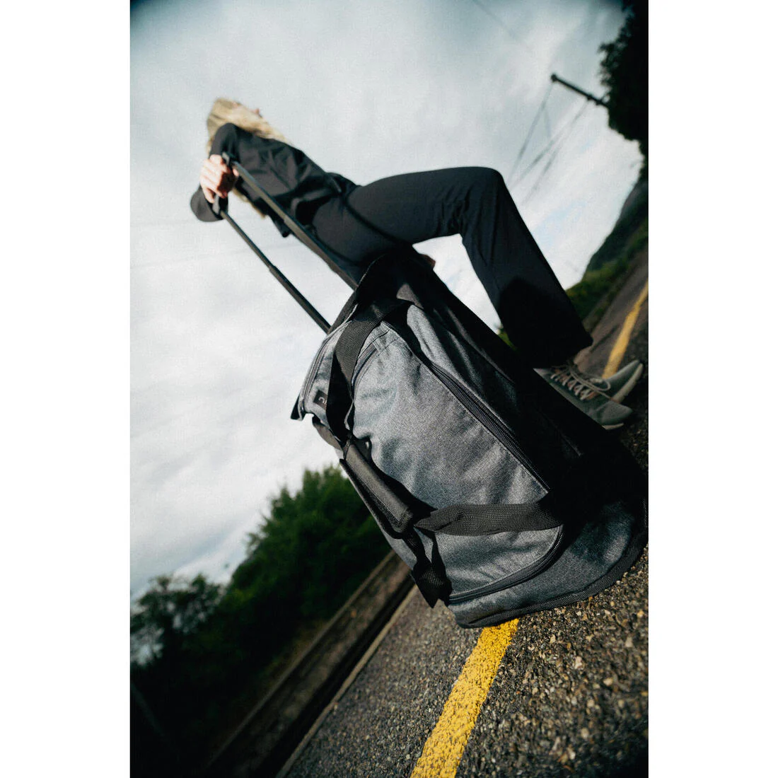 Valise 30L - ESSENTIAL noire grise - Image 23