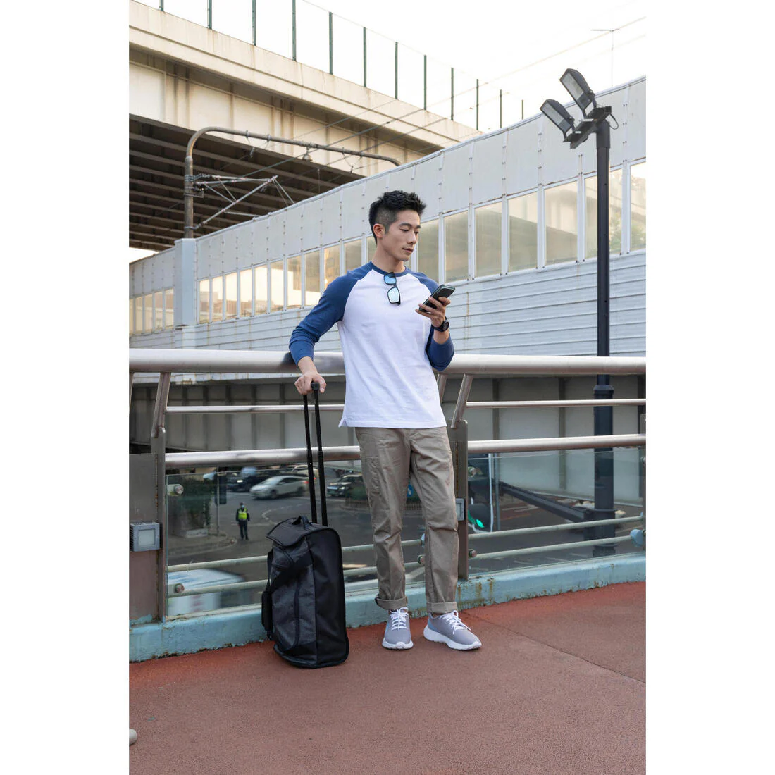 Valise 30L - ESSENTIAL noire grise - Image 25