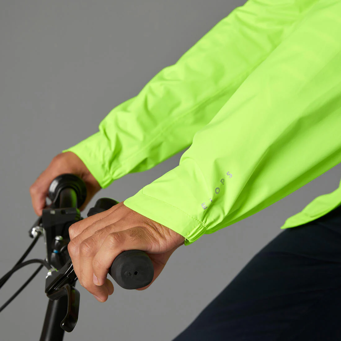 VESTE PLUIE VELO VILLE HOMME 120 JAUNE FLUO CERTIFIÉE EPI VISIBILITÉ JOUR - Image 8